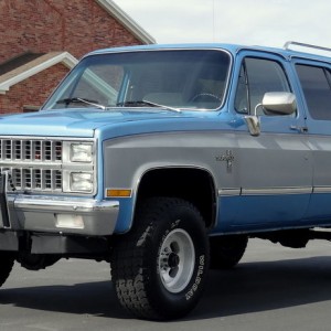 1982 chevrolet suburban photo
