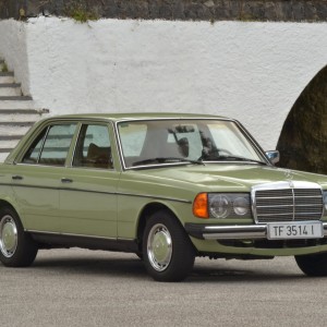 1982 mercedes-benz 240 photo