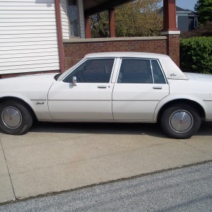 1982 oldsmobile delta-88 photo