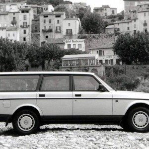 1983 volvo 240-series photo