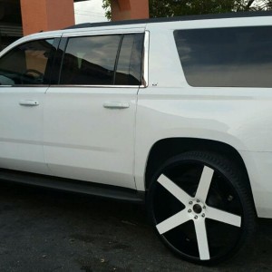 1984 chevrolet suburban photo