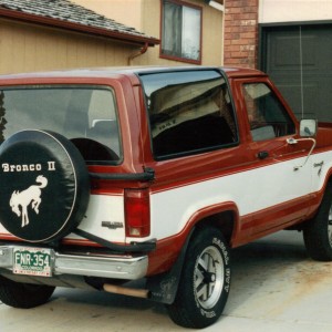 1984 ford bronco photo