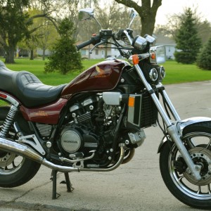 1984 honda vf1100c photo
