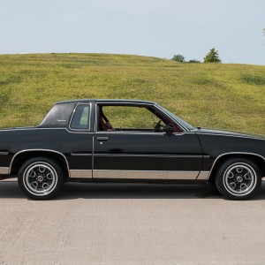 1984 oldsmobile cutlass-supreme photo