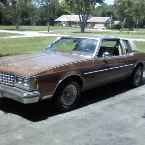 1985 oldsmobile delta-88 photo