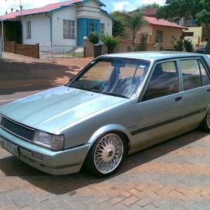 1985 toyota corolla photo