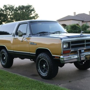 1986 dodge ramcharger-custom-royale-se photo
