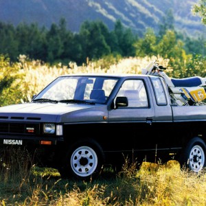 1986 nissan pickup photo