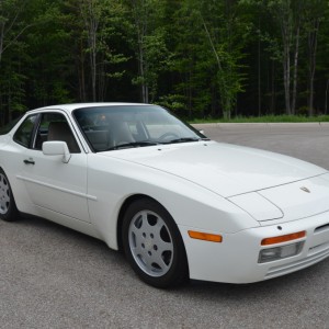 1987 porsche 944 photo