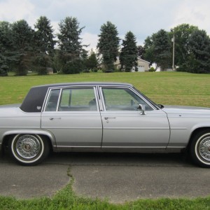 1989 cadillac brougham photo