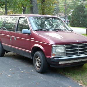 1989 chrysler caravan photo