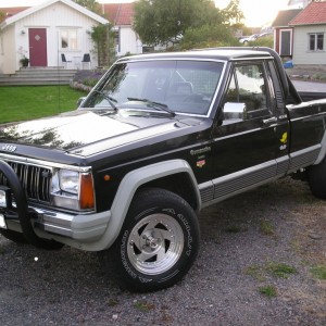 1989 jeep cherokee-laredo photo
