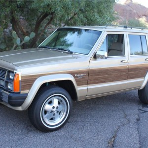 1989 jeep grand-wagoneer photo