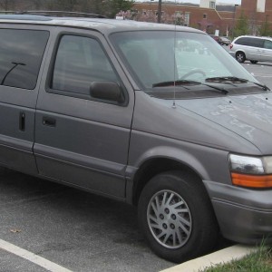1991 chrysler caravan photo