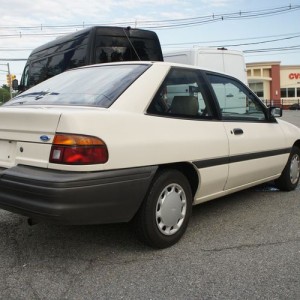 1991 ford escort-lx photo