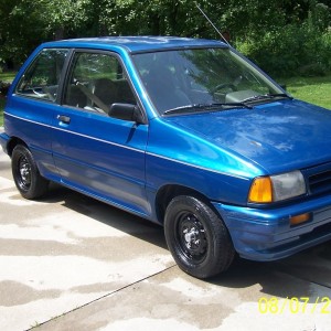 1991 ford festiva-l photo