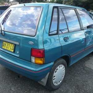 1991 ford festiva photo