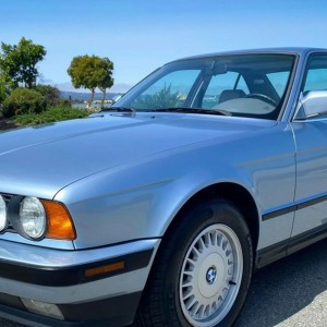 1992 bmw 525i-automatic photo
