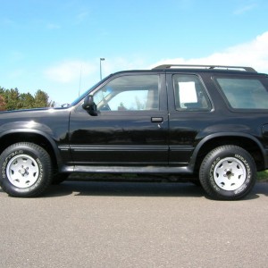 1992 mazda navajo photo
