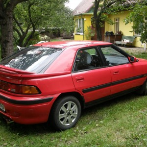 1993 mazda 323 photo