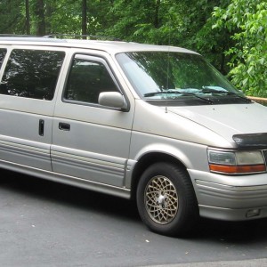 1994 chrysler town-and-country photo