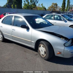 1994 nissan altima-xegxesegle photo