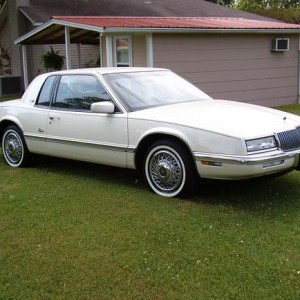 1995 buick riviera photo