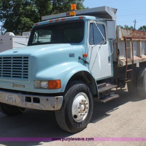 1995 international 4700 photo