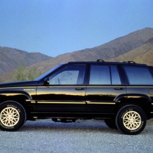 1995 jeep grand-cherokee-laredo photo