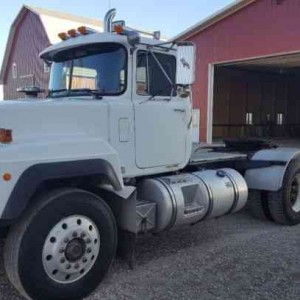 1995 mack rd photo
