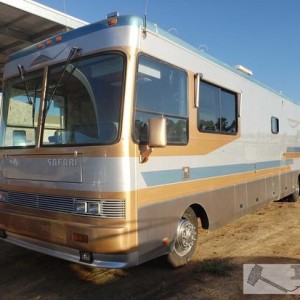1995 safari-motor-coaches s-series photo