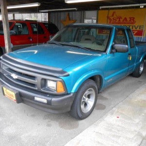 1996 chevrolet s-10-pickup photo