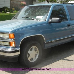 1996 chevrolet suburban-1500-base-1500-ls-1500-lt photo
