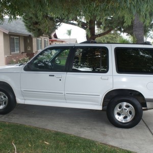 1996 ford explorer-eddie-bauer-limited-xl-xlt photo