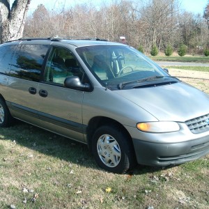 1996 plymouth voyager photo