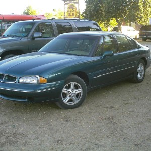 1996 pontiac bonneville-se photo