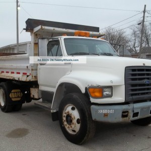 1997 ford f-800 photo