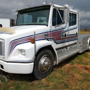 1997 freightliner fl60 photo