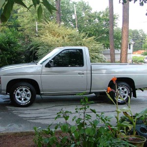 1997 nissan pickup photo