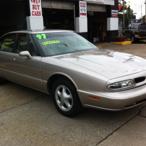 1997 oldsmobile regency photo