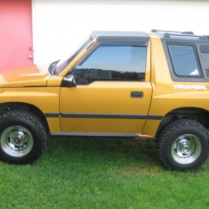 1998 chevrolet tracker photo