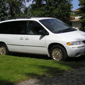 1998 chrysler town-and-country photo