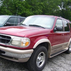 1998 ford explorer-eddie-bauer-limited-xl-xlt photo