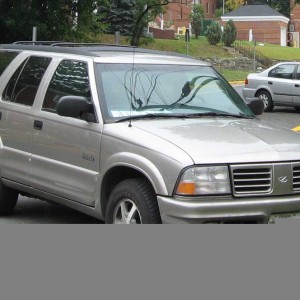 1998 oldsmobile bravada photo