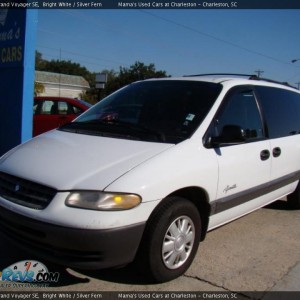 1998 plymouth voyager photo
