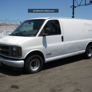 1999 chevrolet express photo