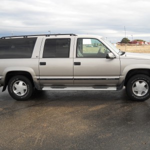 1999 chevrolet suburban photo