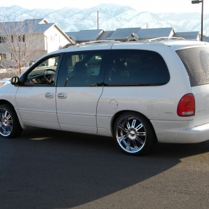 1999 chrysler town-and-country photo
