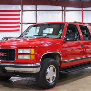 1999 gmc c1500-suburban photo