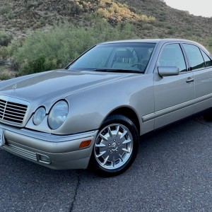 1999 mercedes-benz e320 photo